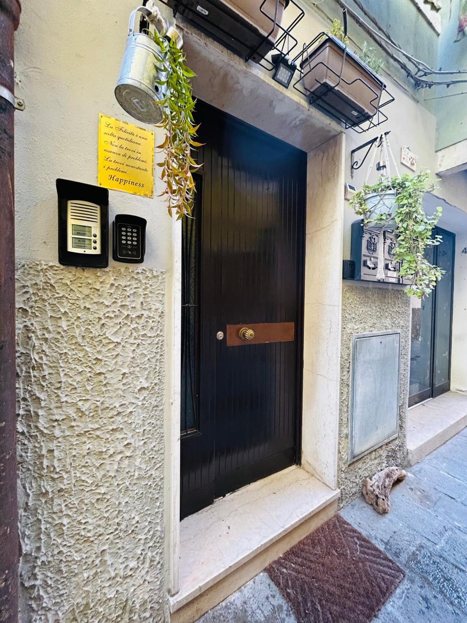 Family House Di Genny E Nicola Small Suite キオッジャ エクステリア 写真